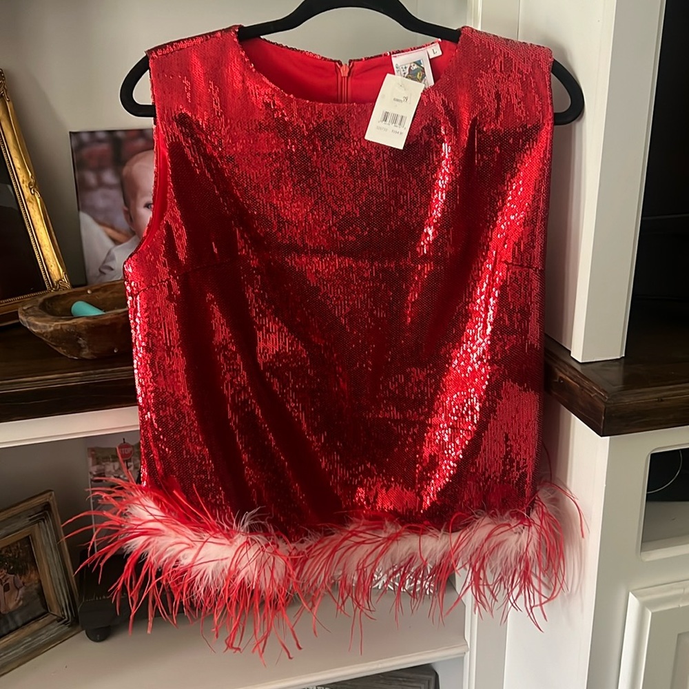Queen of sparkles brand sequine take top perfect for layering. New with tags